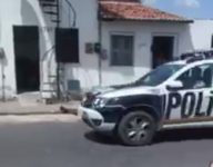 homem-e-retirado-a-forca-de-casa-e-e-assassinado-no-meio-de-rua-em-fortaleza